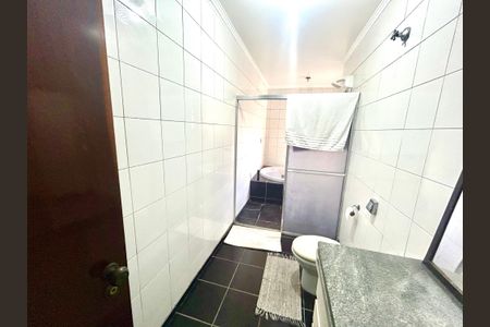 Casa à venda com 270m², 3 quartos e 3 vagasBanheiro da Suíte