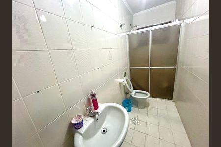 Casa à venda com 270m², 3 quartos e 3 vagasBanheiro 2