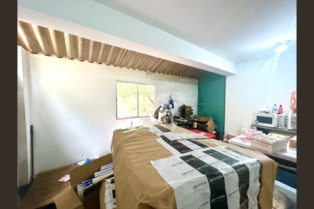 Casa à venda com 270m², 3 quartos e 3 vagasDespensa 