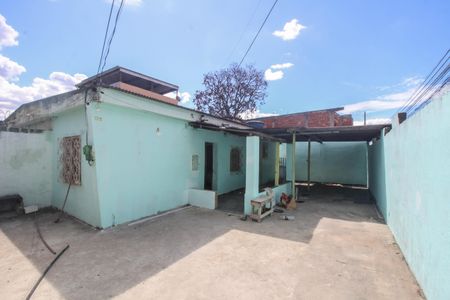Casa para alugar com 120m², 2 quartos e 5 vagasQuintal