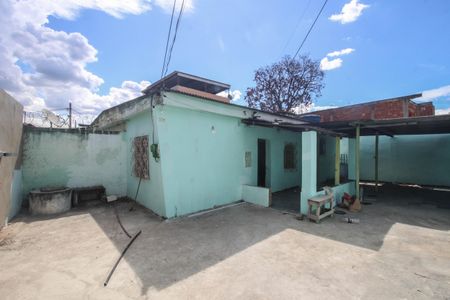 Casa para alugar com 120m², 2 quartos e 5 vagasQuintal