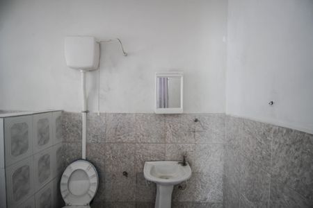 Casa para alugar com 120m², 2 quartos e 5 vagasBanheiro