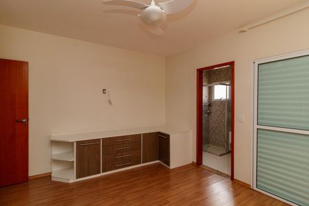 Casa para alugar com 145m², 3 quartos e 2 vagasSuíte 2