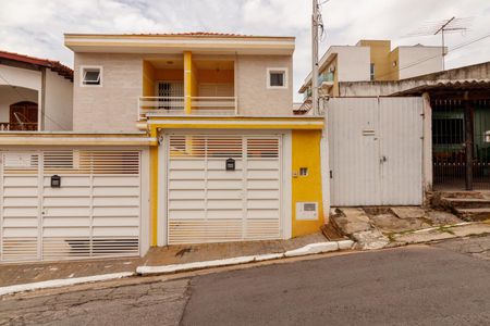 Casa para alugar com 145m², 3 quartos e 2 vagasFachada