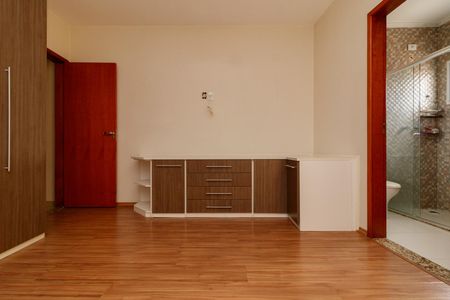 Casa para alugar com 145m², 3 quartos e 2 vagasSuíte 2