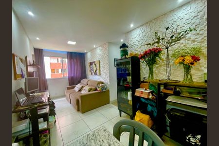 Sala de apartamento para alugar com 2 quartos, 59m² em Picanço, Guarulhos