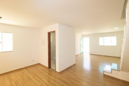 Sala de casa para alugar com 3 quartos, 208m² em Campo Grande, Rio de Janeiro