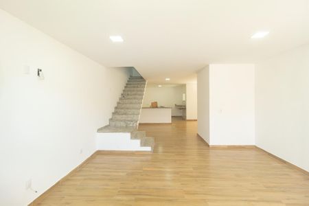 Casa para alugar com 208m², 3 quartos e 2 vagasSala