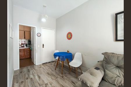 Apartamento à venda com 64m², 2 quartos e 1 vagaSala