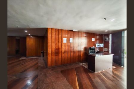 Apartamento à venda com 64m², 2 quartos e 1 vagaFachada e portaria