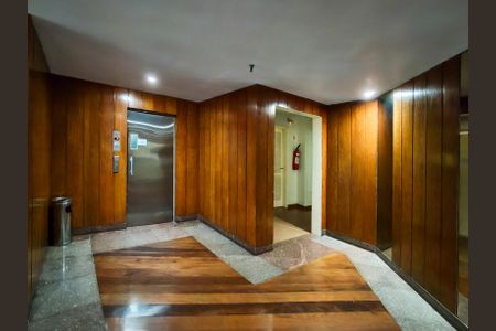 Apartamento à venda com 64m², 2 quartos e 1 vagaFachada e portaria