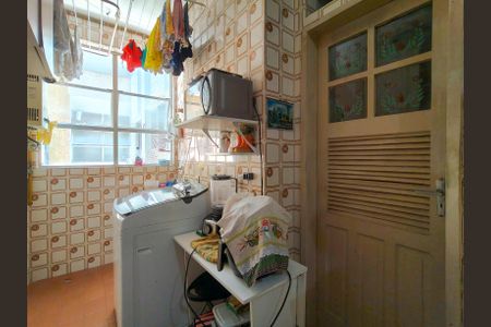 Apartamento à venda com 64m², 2 quartos e 1 vagaÁrea de Serviço