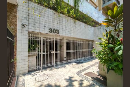 Apartamento à venda com 64m², 2 quartos e 1 vagaFachada e portaria
