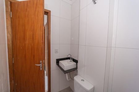 Apartamento para alugar com 44m², 2 quartos e sem vaga Apartamento para alugar com 44m², 2 quartos e sem vagaBanheiro