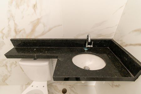 Apartamento à venda com 45m², 2 quartos e sem vaga Apartamento à venda com 45m², 2 quartos e sem vagaBanheiro