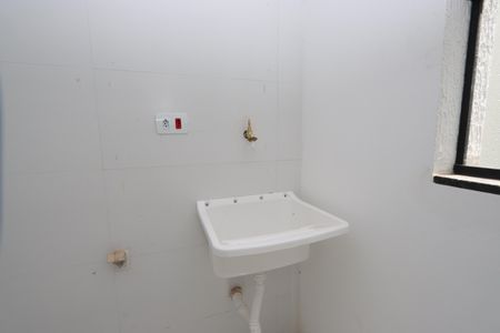 Apartamento à venda com 45m², 2 quartos e sem vagaCozinha - detalhe tanque