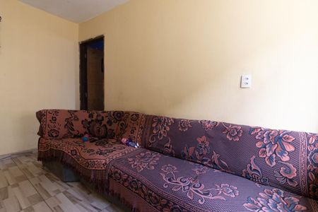 Casa à venda com 80m², 4 quartos e 1 vagaSala