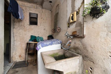 Casa à venda com 80m², 4 quartos e 1 vagaÁrea de Serviço