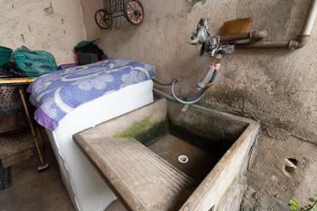 Casa à venda com 80m², 4 quartos e 1 vagaÁrea de Serviço