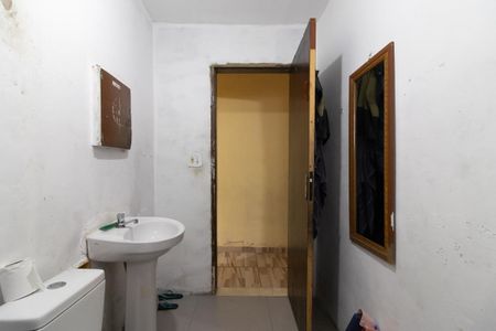Casa à venda com 80m², 4 quartos e 1 vagaBanheiro