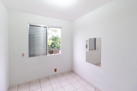 Quarto 2 de apartamento para alugar com 2 quartos, 52m² em Conjunto Habitacional Presidente Castelo Branco, Carapicuíba