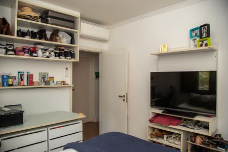 Apartamento à venda com 93m², 3 quartos e 1 vagaQuarto 2