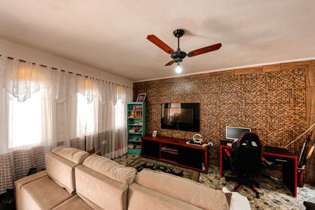 Casa à venda com 2 quartos, 176m² em Jardim Cotiana, São Paulo