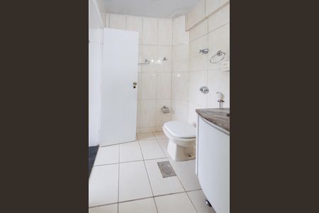 Apartamento à venda com 142m², 3 quartos e 4 vagas Apartamento à venda com 142m², 3 quartos e 4 vagasBanheiro suíte