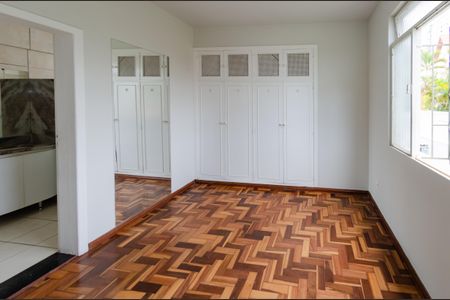 Apartamento à venda com 142m², 3 quartos e 4 vagas Apartamento à venda com 142m², 3 quartos e 4 vagasSuíte