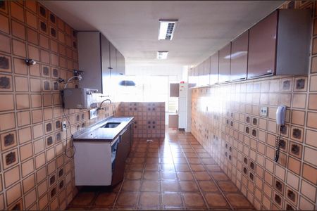 Apartamento para alugar com 180m², 3 quartos e 1 vaga Apartamento para alugar com 180m², 3 quartos e 1 vagaCozinha