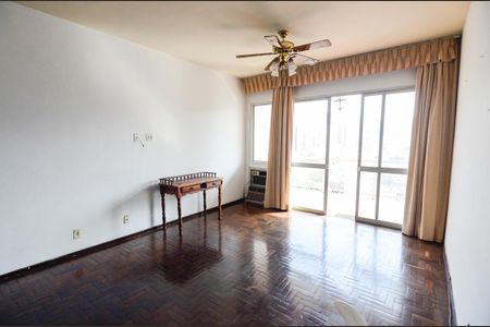 Apartamento para alugar com 180m², 3 quartos e 1 vaga Apartamento para alugar com 180m², 3 quartos e 1 vagaSala