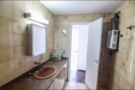 Apartamento para alugar com 180m², 3 quartos e 1 vaga Apartamento para alugar com 180m², 3 quartos e 1 vagaBanheiro Social