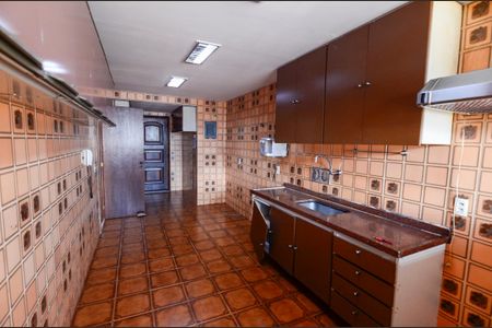 Apartamento para alugar com 180m², 3 quartos e 1 vaga Apartamento para alugar com 180m², 3 quartos e 1 vagaCozinha