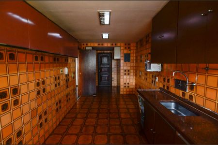 Apartamento para alugar com 180m², 3 quartos e 1 vaga Apartamento para alugar com 180m², 3 quartos e 1 vagaCozinha