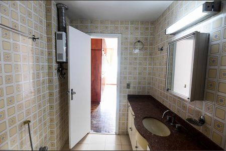 Apartamento para alugar com 180m², 3 quartos e 1 vaga Apartamento para alugar com 180m², 3 quartos e 1 vagaBanheiro da Suíte