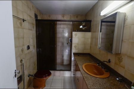 Apartamento para alugar com 180m², 3 quartos e 1 vaga Apartamento para alugar com 180m², 3 quartos e 1 vagaBanheiro Social