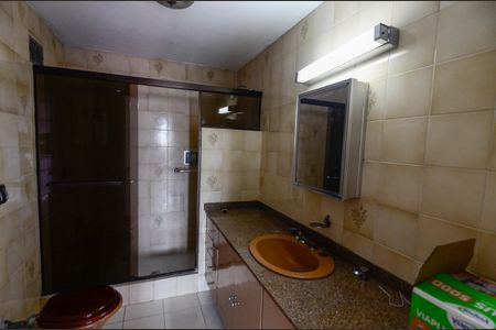 Apartamento para alugar com 180m², 3 quartos e 1 vaga Apartamento para alugar com 180m², 3 quartos e 1 vagaBanheiro Social