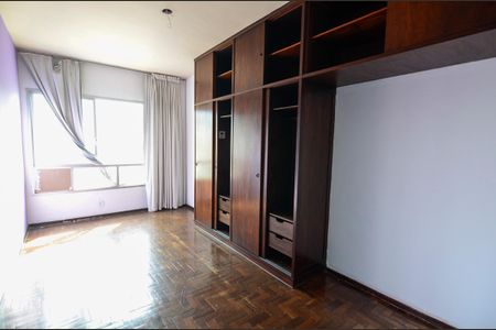 Apartamento para alugar com 180m², 3 quartos e 1 vaga Apartamento para alugar com 180m², 3 quartos e 1 vagaQuarto 2