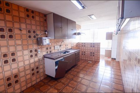 Apartamento para alugar com 180m², 3 quartos e 1 vaga Apartamento para alugar com 180m², 3 quartos e 1 vagaCozinha