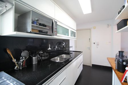 Apartamento à venda com 82m², 2 quartos e 1 vagaCozinha