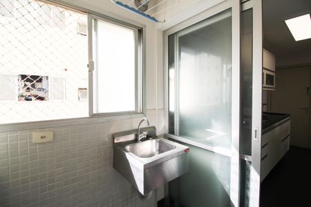 Apartamento à venda com 82m², 2 quartos e 1 vagaÁrea de Serviço