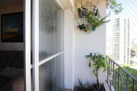 Apartamento à venda com 82m², 2 quartos e 1 vagaVaranda