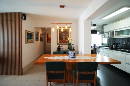 Apartamento à venda com 82m², 2 quartos e 1 vagaSala