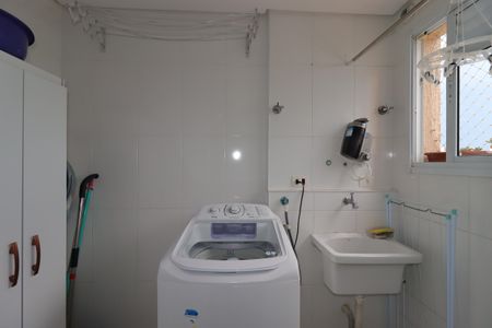 Apartamento à venda com 72m², 2 quartos e 1 vagaÁrea de Serviço