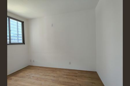 Quarto 1 de apartamento para alugar com 2 quartos, 42m² em Santo Cristo, Rio de Janeiro