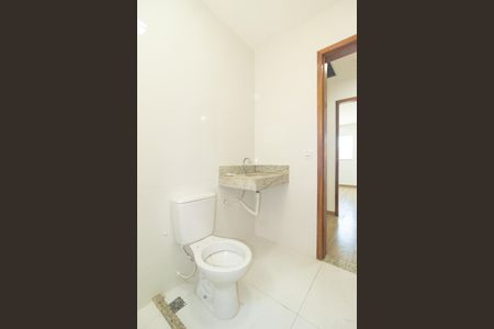 Casa para alugar com 163m², 3 quartos e 2 vagasBanheiro Social