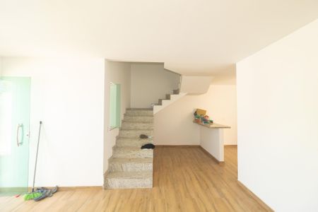 Sala de casa para alugar com 3 quartos, 163m² em Campo Grande, Rio de Janeiro