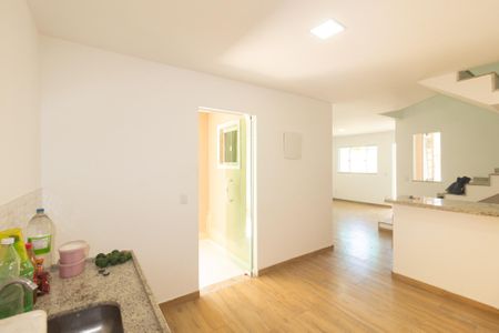 Casa para alugar com 163m², 3 quartos e 2 vagasCozinha