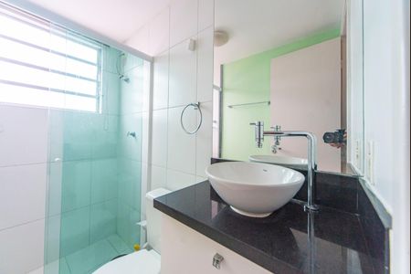 Banheiro  de apartamento para alugar com 2 quartos, 55m² em Parque Sao Vicente, Santo André