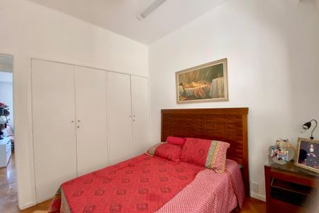 Apartamento à venda com 188m², 4 quartos e 2 vagas Apartamento à venda com 188m², 4 quartos e 2 vagasQuarto 1